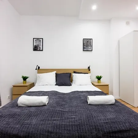 Cracow Rent - Spacious For 2-7 People In Quiet Area - Kolberga Street Nr 3 - 10 Min To Main Square By Foot