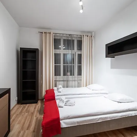 Cracow Rent - Spacious For 2-7 People In Quiet Area - Kolberga Street Nr 3 - 10 Min To Main Square By Foot Ξενοδοχείο με διαμερίσματα