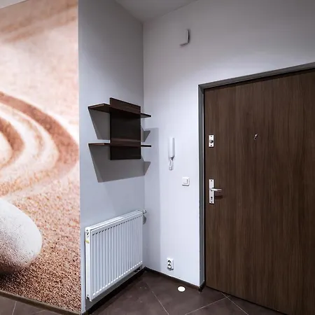 Cracow Rent - Spacious For 2-7 People In Quiet Area - Kolberga Street Nr 3 - 10 Min To Main Square By Foot