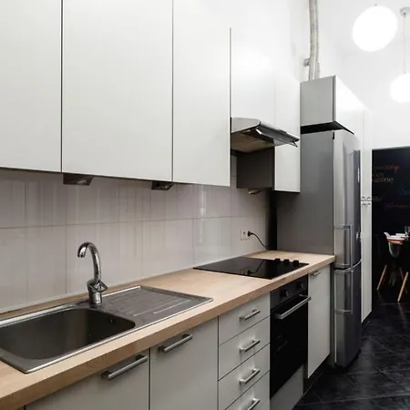 Cracow Rent - Spacious For 2-7 People In Quiet Area - Kolberga Street Nr 3 - 10 Min To Main Square By Foot Ξενοδοχείο με διαμερίσματα
