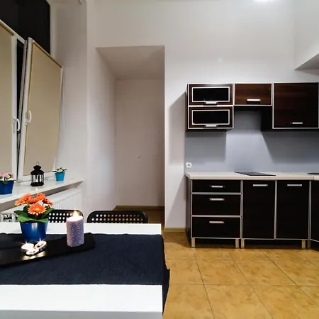 Cracow Rent - Spacious For 2-7 People In Quiet Area - Kolberga Street Nr 3 - 10 Min To Main Square By Foot
