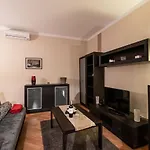 Cracow Rent - Spacious For 2-7 People In Quiet Area - Kolberga Street Nr 3 - 10 Min To Main Square By Foot Aparthotel Krakau