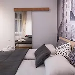 Aparthotel Cracow Rent - Spacious For 2-7 People In Quiet Area - Kolberga Street Nr 3 - 10 Min To Main Square By Foot