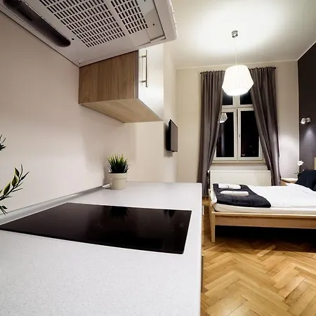 Cracow Rent Apartments: Spacious Near Main Square Krakow