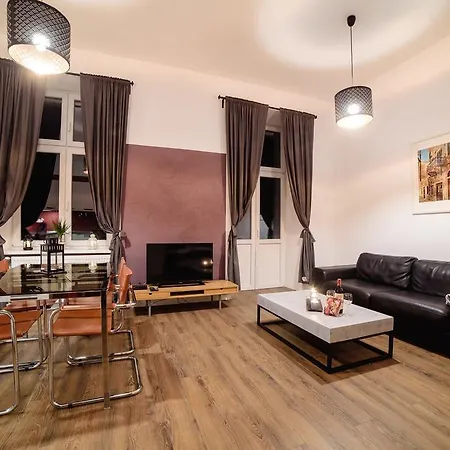 Cracow Rent Apartments: Spacious Near Main Square * Krakow
