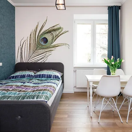 Cracow Rent Apartments: Spacious Near Main Square Aparthotel Krakow