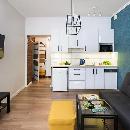 Cracow Rent Apartments: Spacious Near Main Square Aparthotel Krakow