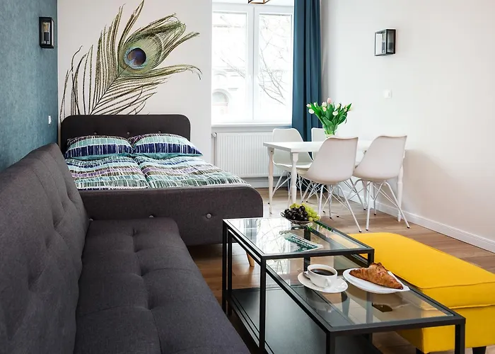 Cracow Rent Apartments: Spacious Near Main Square