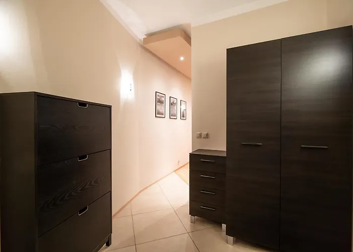 Апарт-отель Cracow Rent Apartments: Spacious Near Main Square 3*
