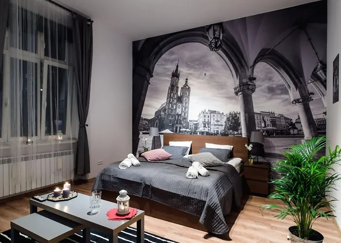Cracow Rent Apartments: Spacious Near Main Square Апарт-отель 3*