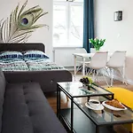 Cracow Rent - Spacious For 2-7 People In Quiet Area - Kolberga Street Nr 3 - 10 Min To Main Square By Foot