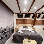Cracow Rent - Spacious For 2-7 People In Quiet Area - Kolberga Street Nr 3 - 10 Min To Main Square By Foot Apart Otel Krakow