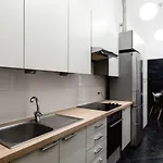 Cracow Rent - Spacious For 2-7 People In Quiet Area - Kolberga Street Nr 3 - 10 Min To Main Square By Foot Apart Otel