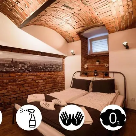 Cracow Rent - Spacious For 2-7 People In Quiet Area - Kolberga Street Nr 3 - 10 Min To Main Square By Foot 3* Krakow