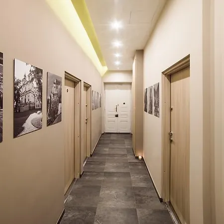 Cracow Rent - Spacious For 2-7 People In Quiet Area - Kolberga Street Nr 3 - 10 Min To Main Square By Foot Aparthotel